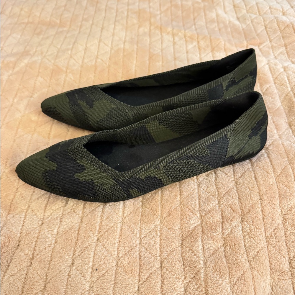 MIA “Kerri” Women's Flats - Picture 3 of 5